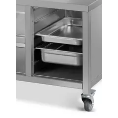 Open grill with refractory brick base